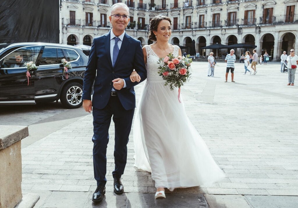 Reportaje de boda civil en el ayuntamiento de Vitoria