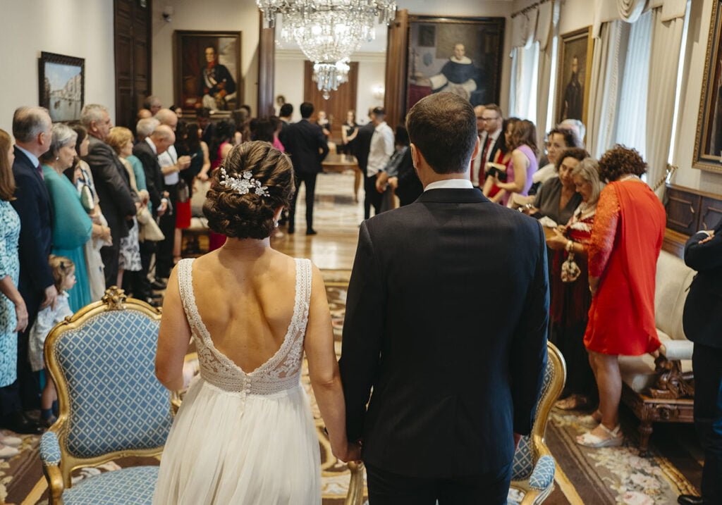Reportaje de boda civil en el ayuntamiento de Vitoria