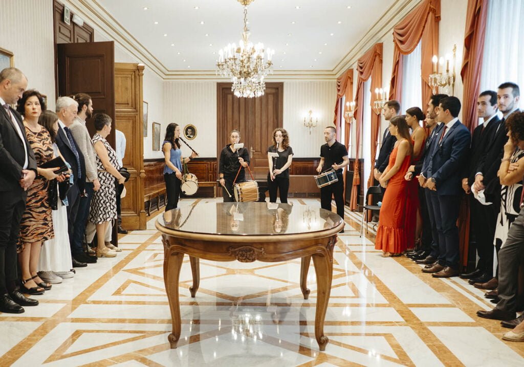 Reportaje de boda civil en el ayuntamiento de Vitoria