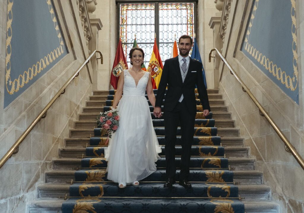 Reportaje de boda civil en el ayuntamiento de Vitoria