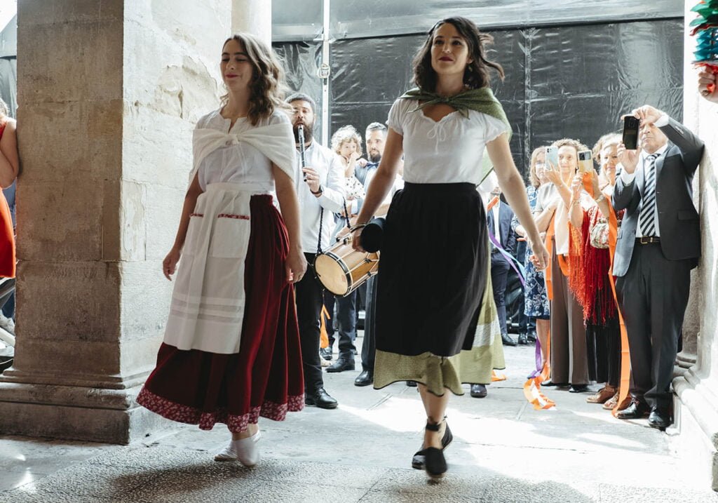Reportaje de boda civil en el ayuntamiento de Vitoria
