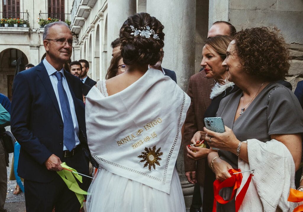 Reportaje de boda civil en el ayuntamiento de Vitoria