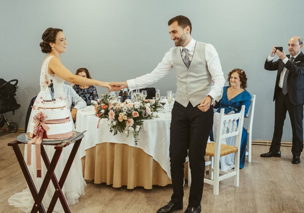 Reportaje de boda civil en el ayuntamiento de Vitoria