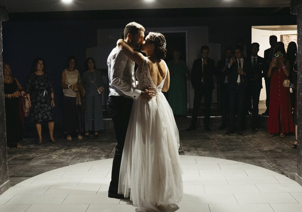 Reportaje de boda civil en el ayuntamiento de Vitoria