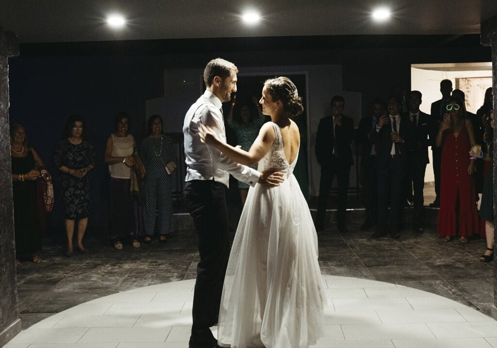 Reportaje de boda civil en el ayuntamiento de Vitoria