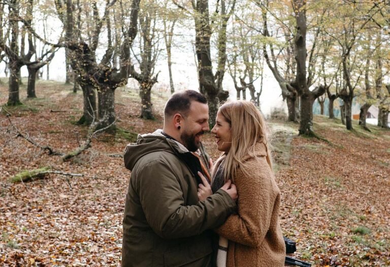 Reportaje de Pareja en el Parque Natural de Urkiola: La Belleza del Otoño Capturada para Siempre