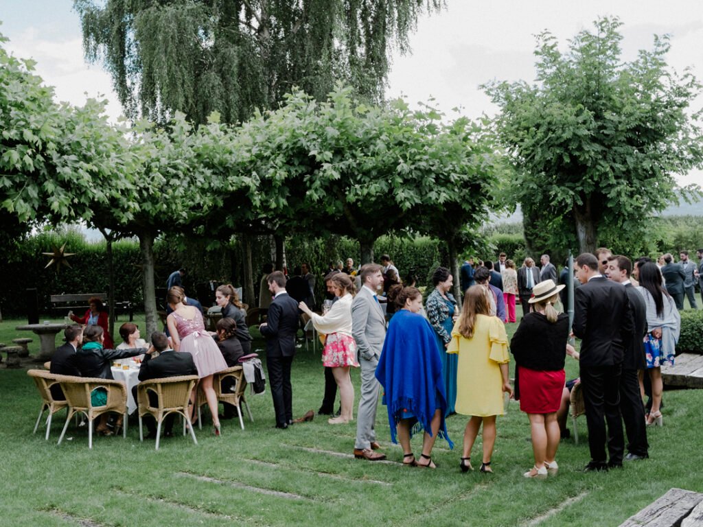 Fotografía de boda en Villarcayo: Iglesia de San Roque y Restaurante Plati.