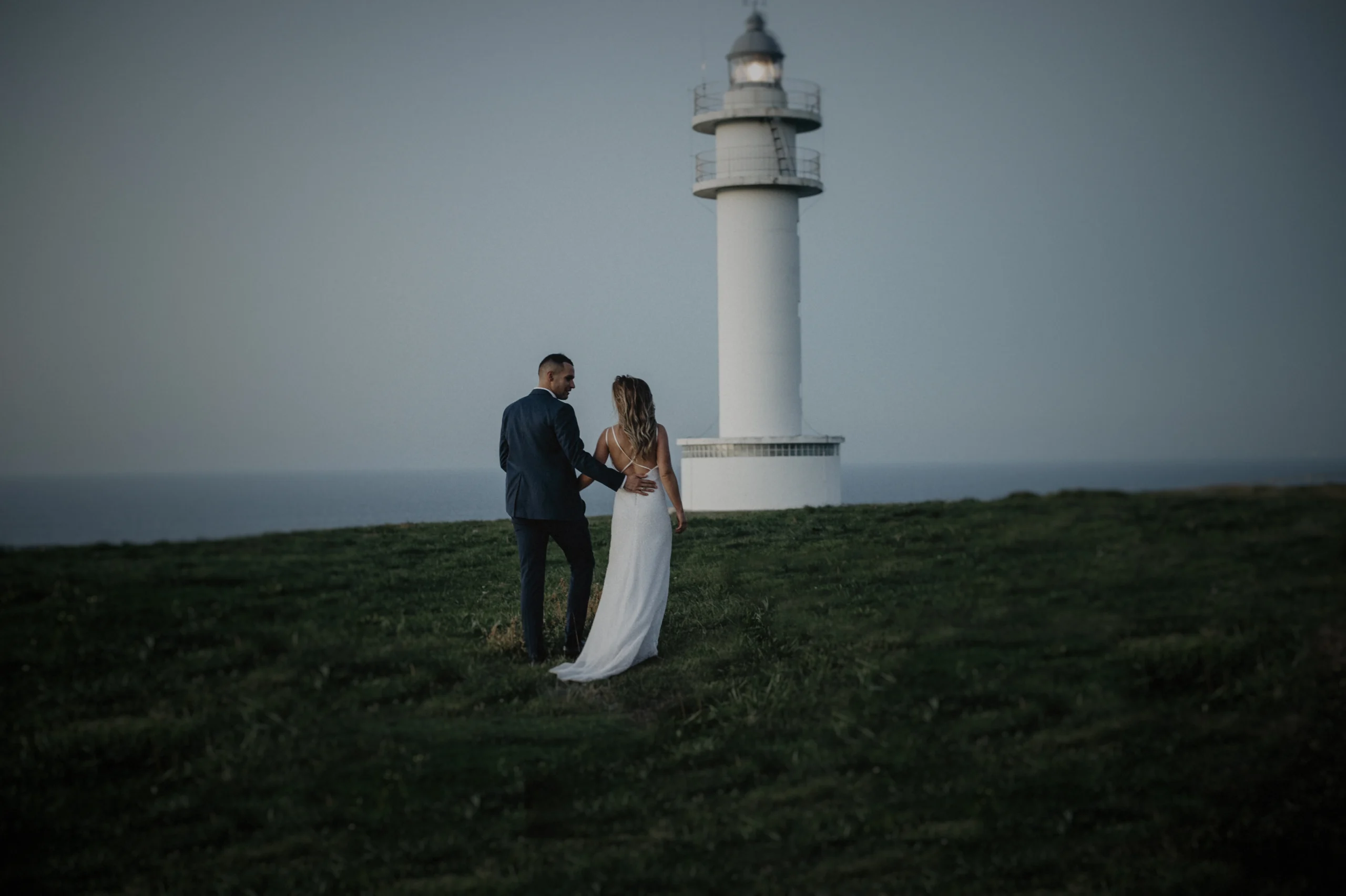 reportaje de boda en el faro de Ajo en cantabria 