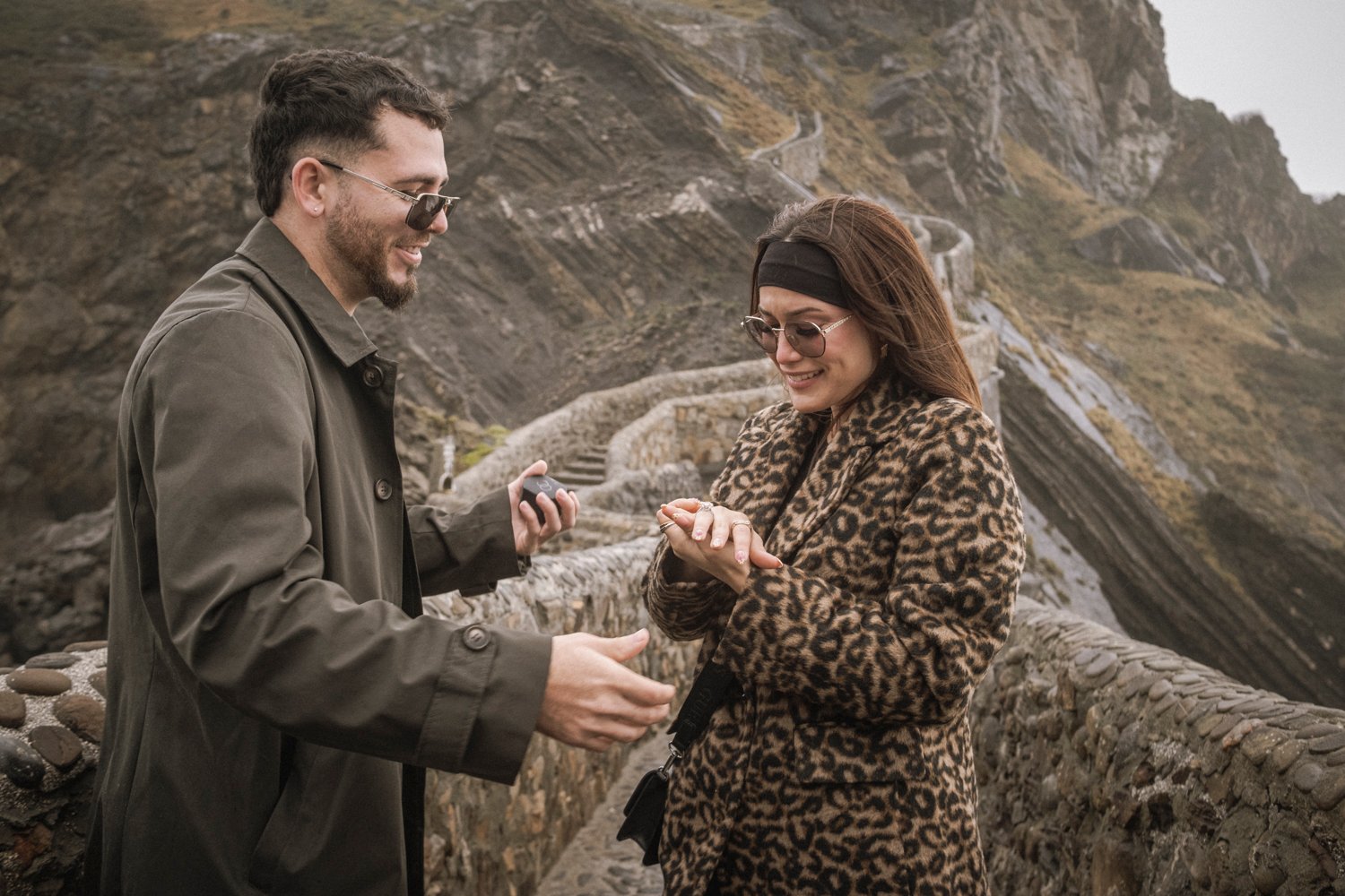 Pedir matrimonio en Bilbao y País Vasco | Fotógrafo de pedidas de mano.