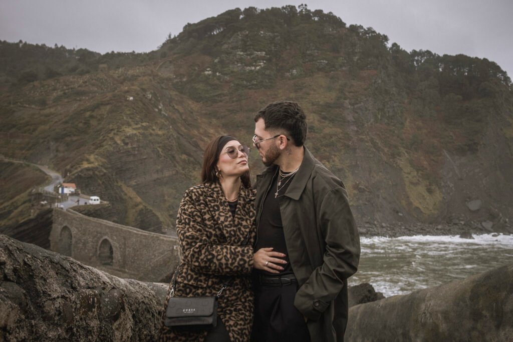 Pedir matrimonio en Bilbao y País Vasco | Fotógrafo de pedidas de mano en Bizkaia.