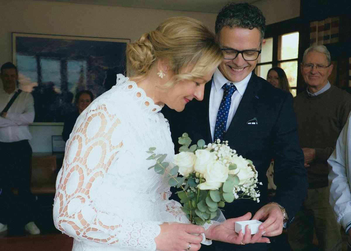 Fotógrafo bodas íntimas Bilbao | Boda en Ibarrangelu y Elantxobe Luis Mejias Fotografia