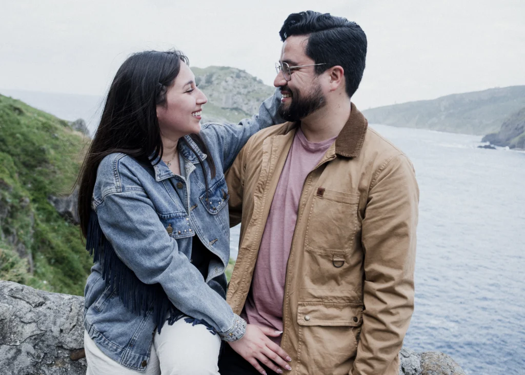 Pedida de mano en San Juan de Gaztelugatxe | Fotógrafo en Bilbao 14 Pedida de mano en San Juan de Gaztelugatxe: una historia de amor que llegó desde Chile